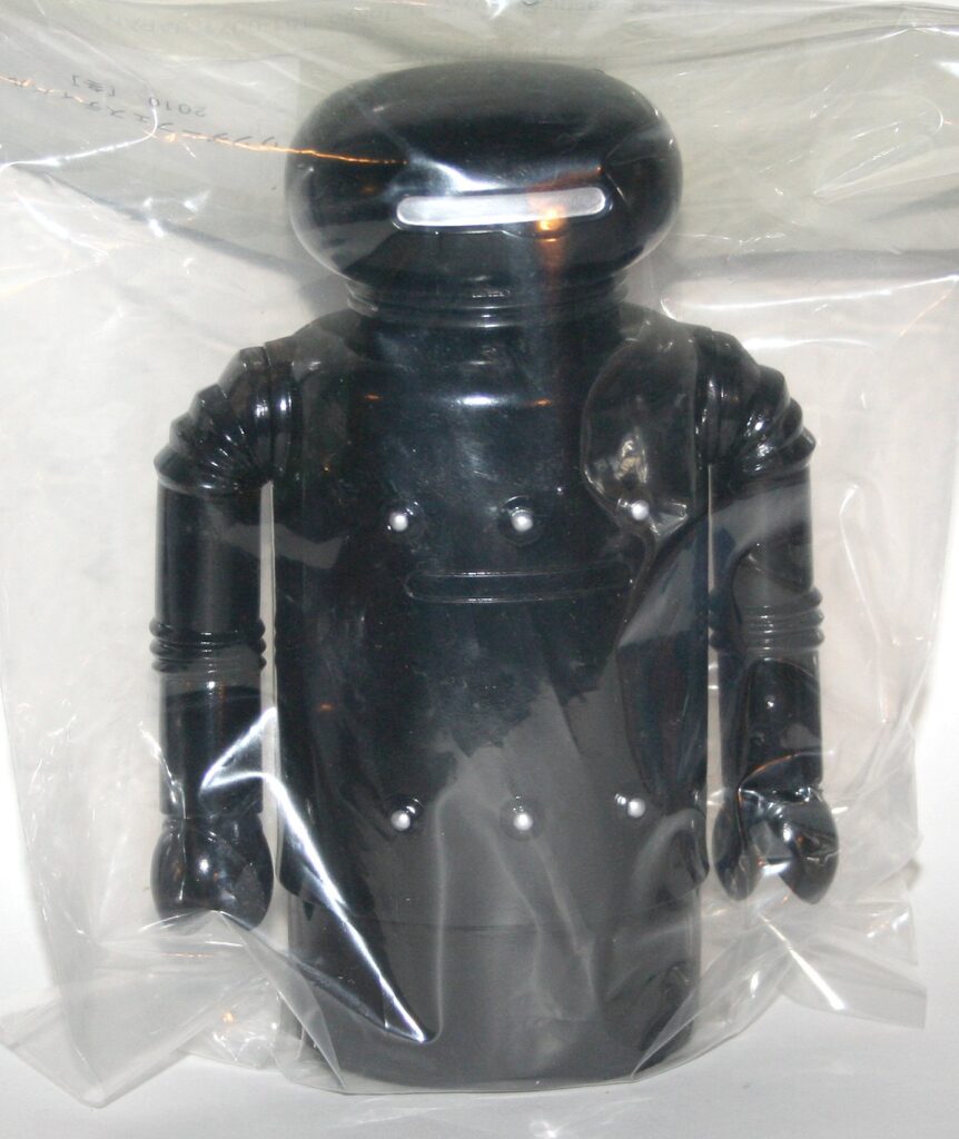 Linden Black Robita