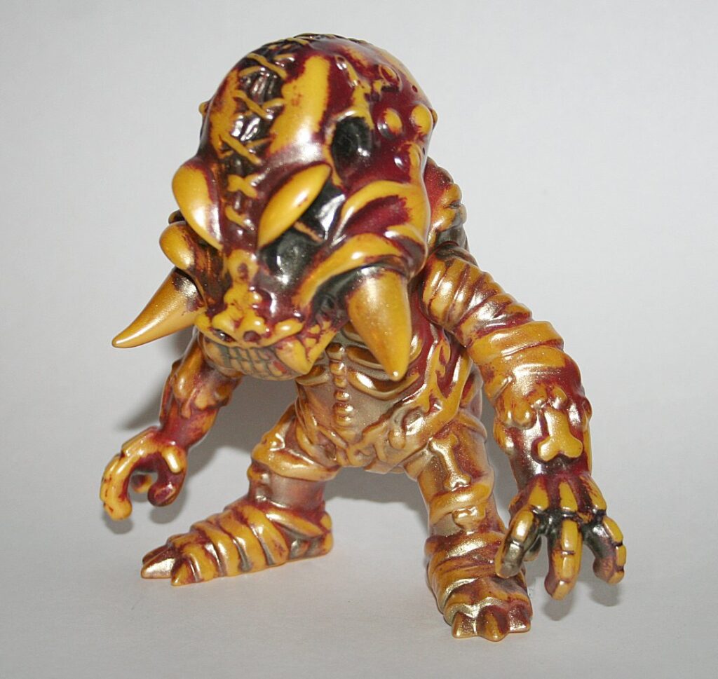 Vinyl Junkies Skull Zombi Golden Caramel