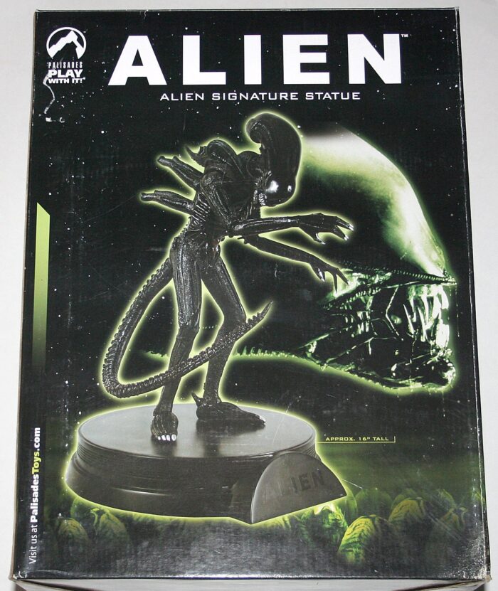 Palisades Alien Signature Statue