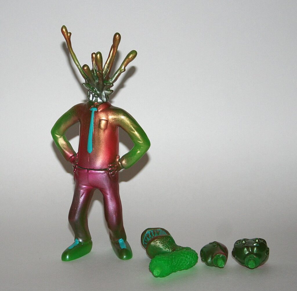 MonstreHero 4 Head Salaryman