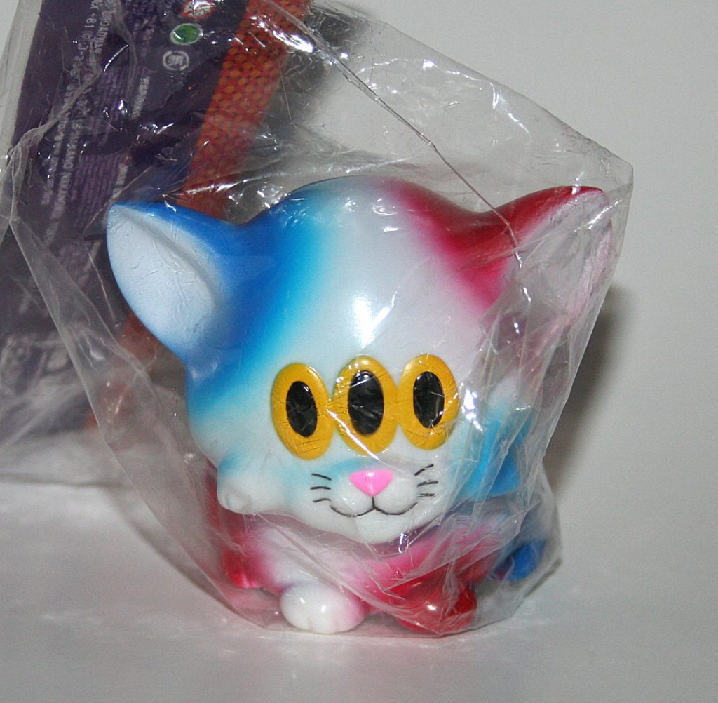 Art Junkie x One Up White Calm Cat