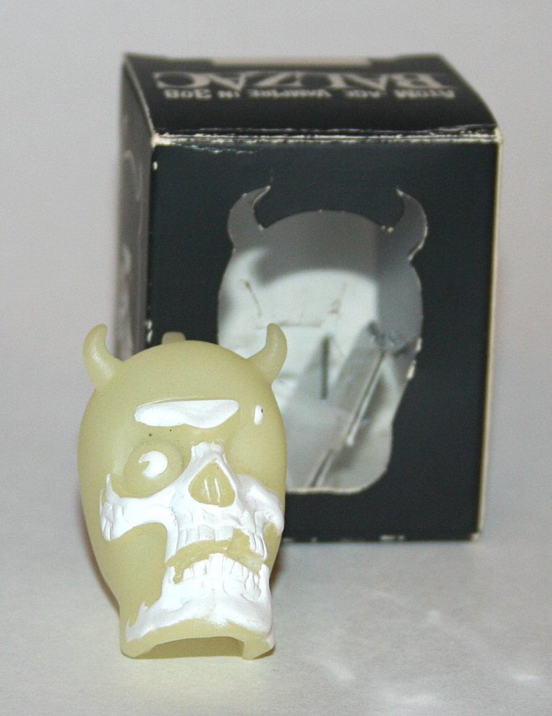 Balzac Atom Age Vampire in 308 GID Skullman Keychain