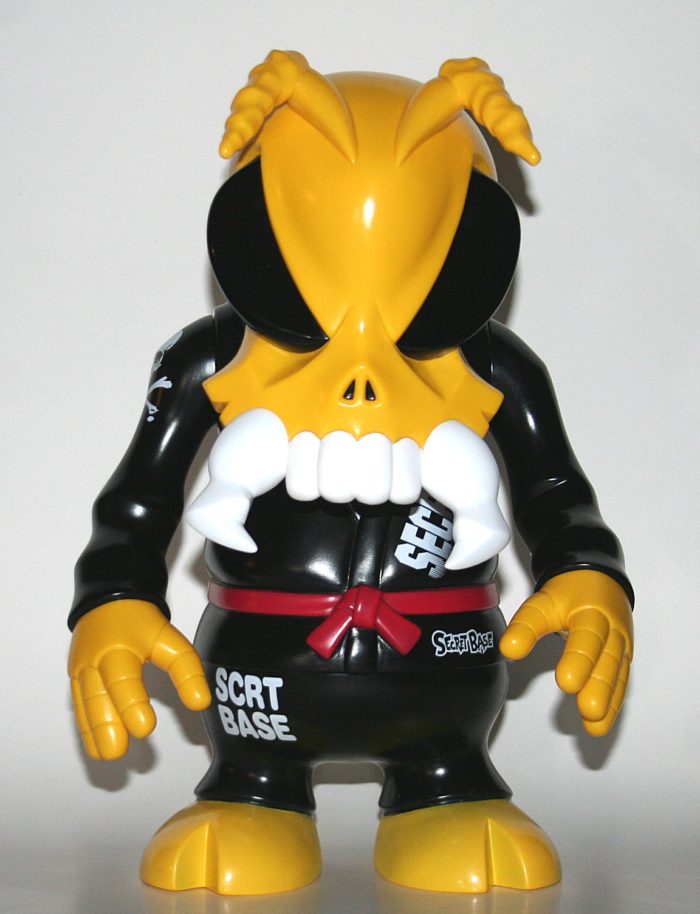 Secret Base Giant Black Deka Skullbee