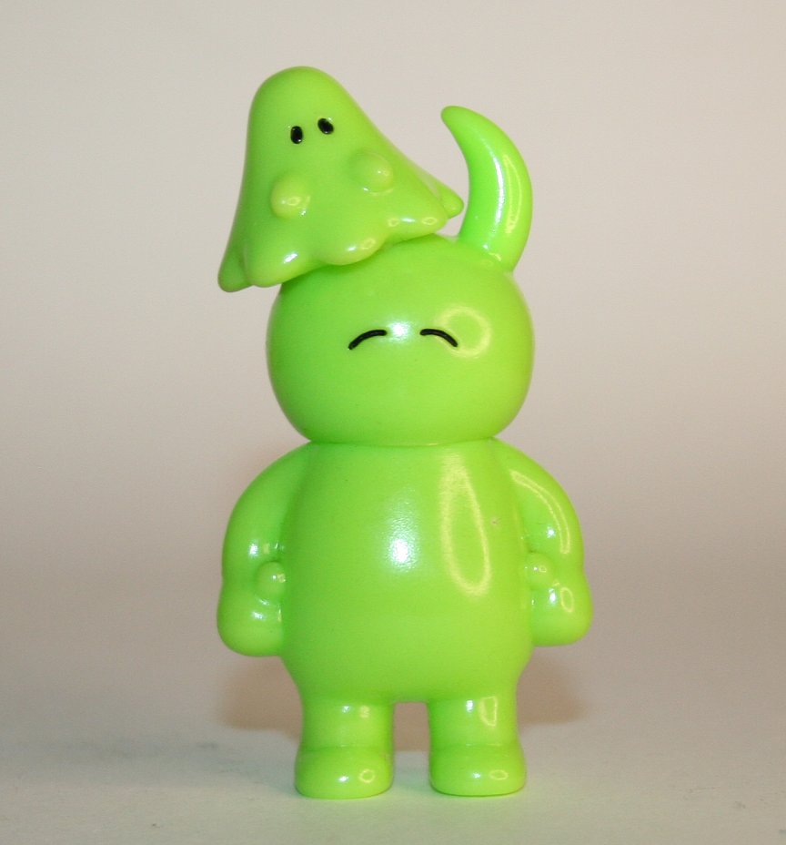 Uamou Standing Bright Green Sad with Boo
