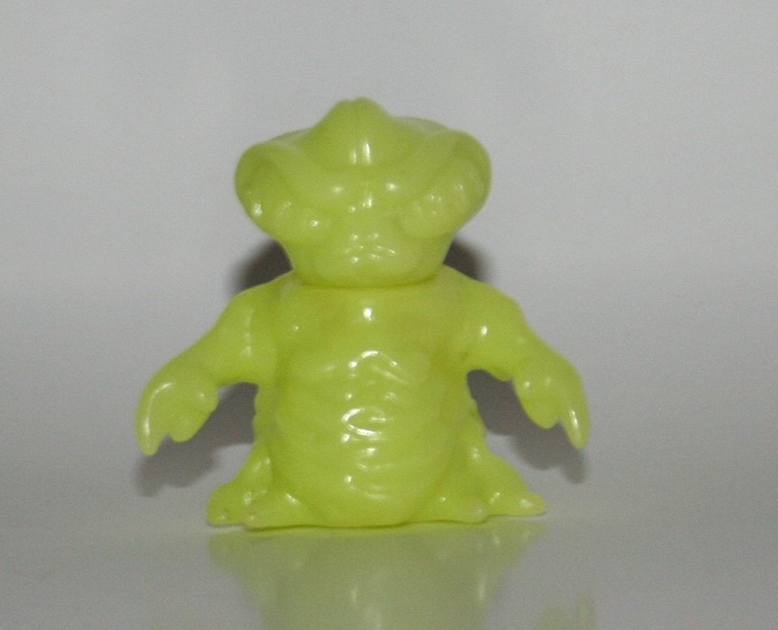 Blobpus Glow in the Dark Unpainted DX Larva