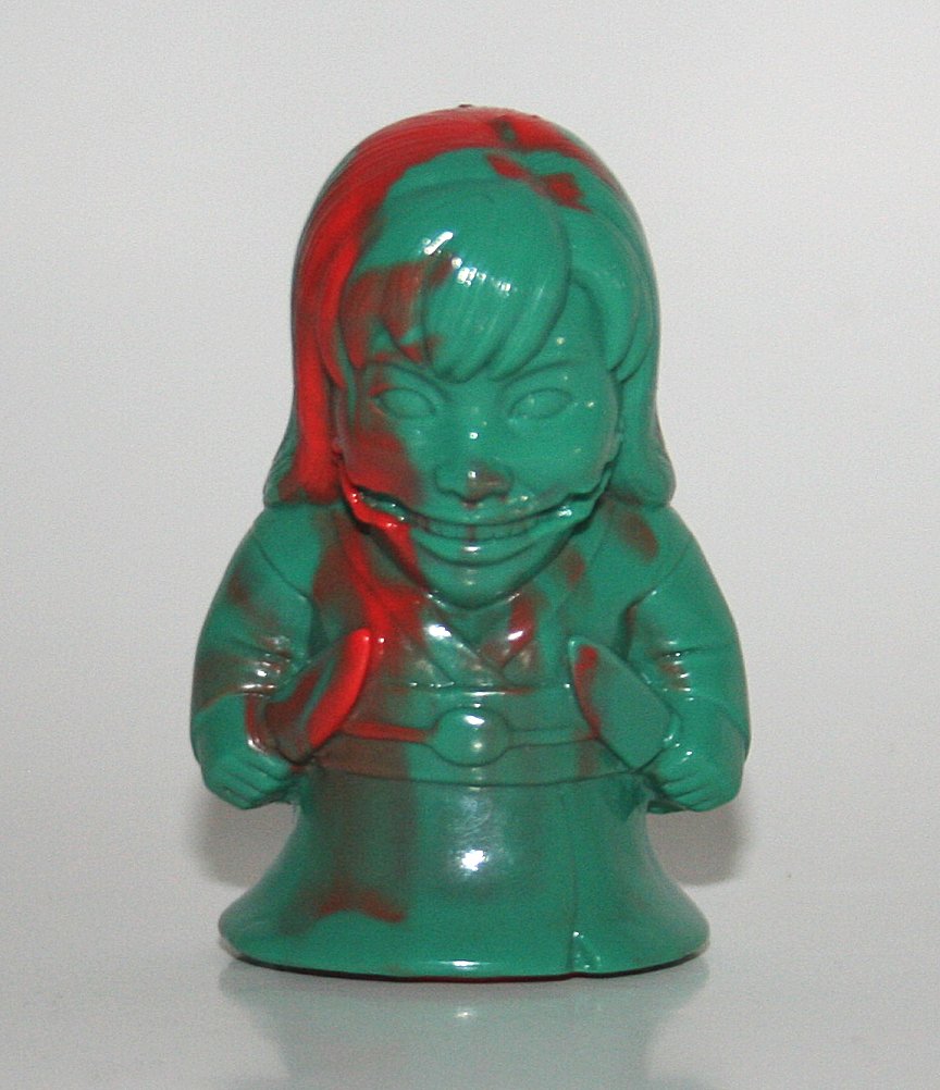 Unbox x Last Zectron Who Goes There Green and Red Girl With Knives V3