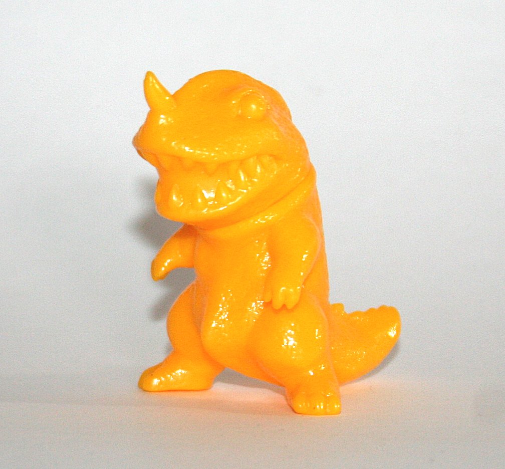 Max Toy Co Golden Yellow Dino Saikobi