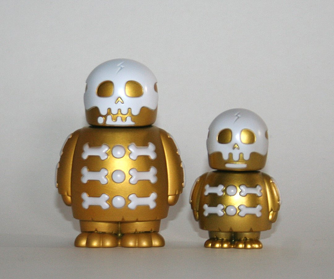 Skull Toys White And Gold Skull Brothers