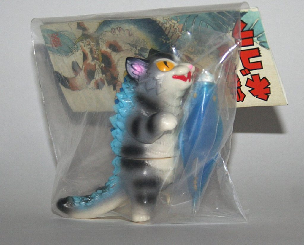 Max Toy Co 16th Release SDCC 2012 White and Blue Negora