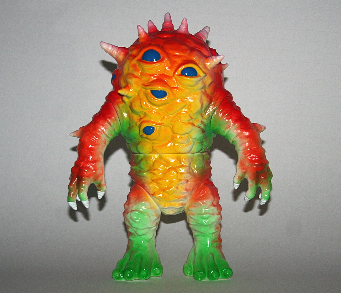 Max Toy Yellow and Blue on White Kaiju Eyezon