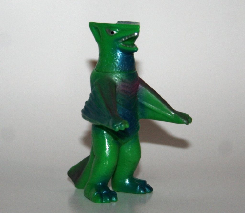 Toygraph Green with Blue Feet Gyaos