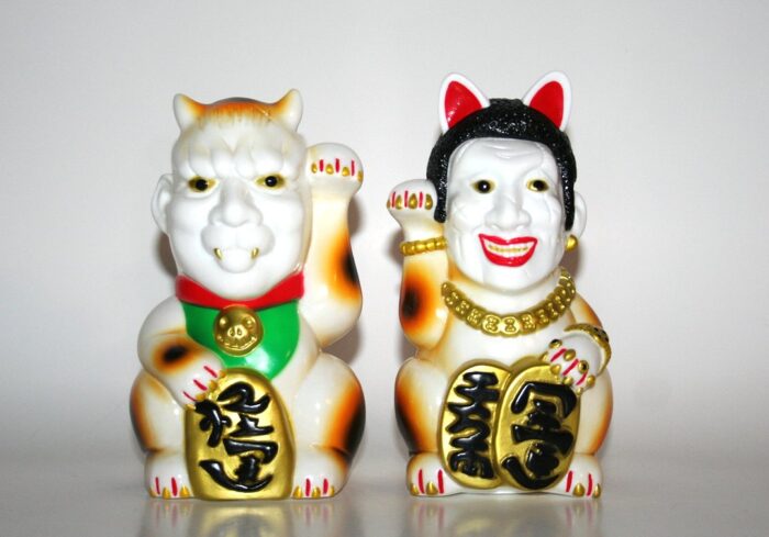 Izumonster White Painted Fortune Father and Hell Boy Set