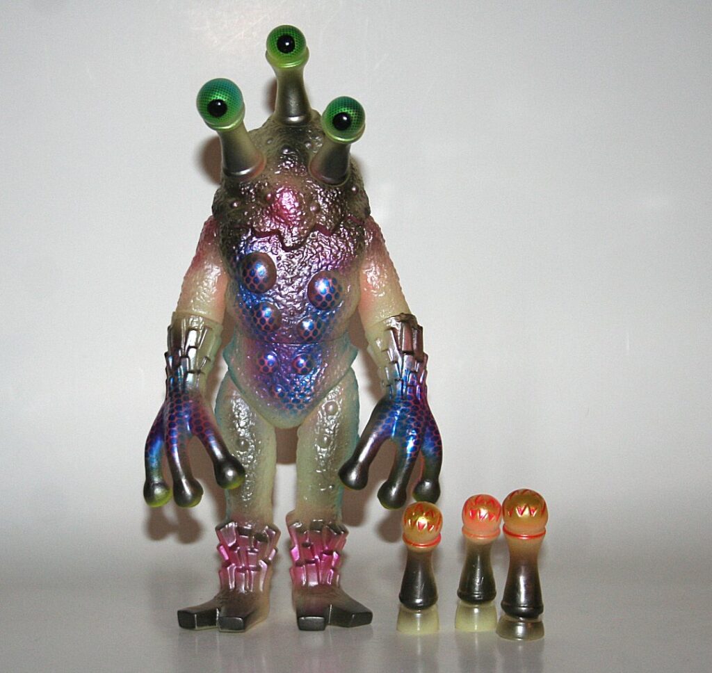 Max Toy Co x Paul Kaiju Glowing Alien Argus