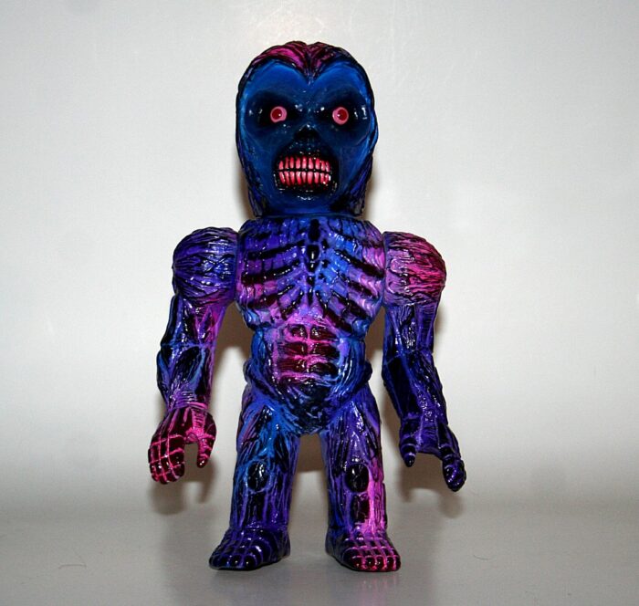 Skull Head Butt x Rampage Toys Micro Run Blue Zombie-X