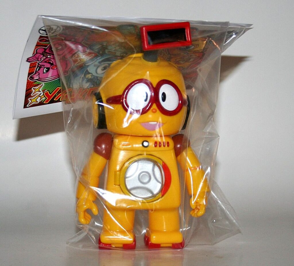 Ore Toys Yellow Showa Housekeeping Robot