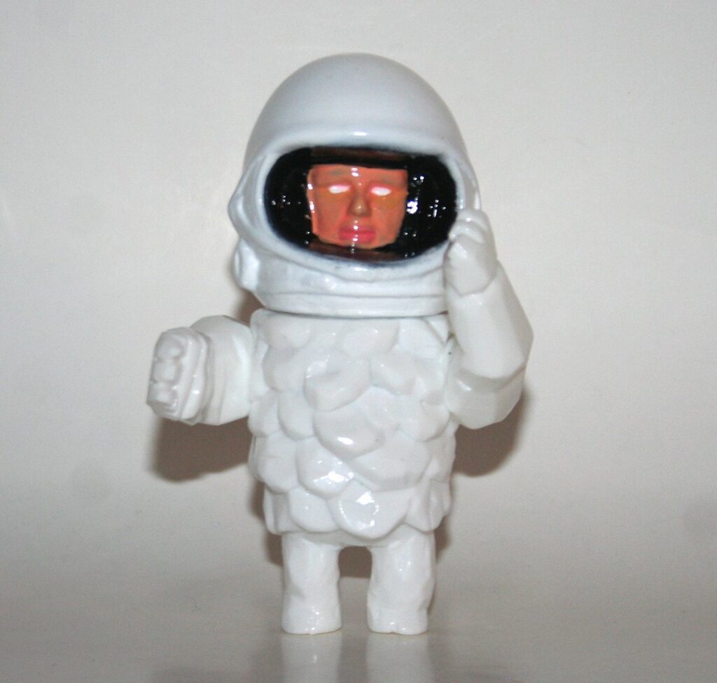 Grody Shogun White Karakuri Astronaut