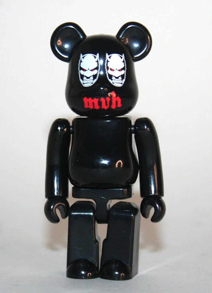 Medicom x Mutant Vinyl Hardcore 100% Be@rbrick MVH