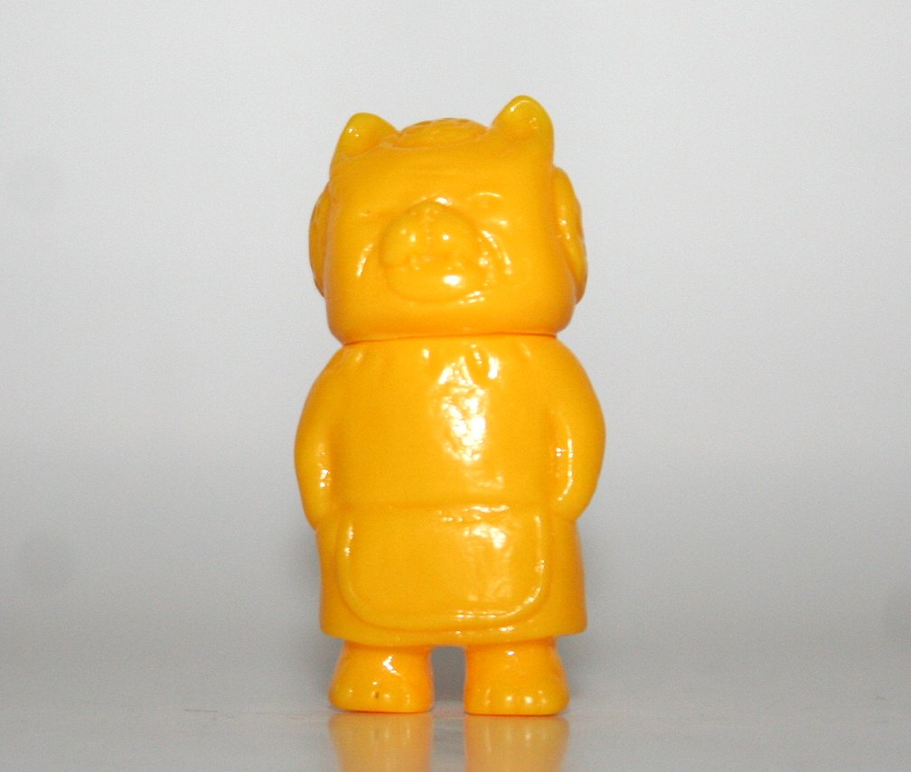 Dehara Unpainted Yellow Mini Neko Obasan
