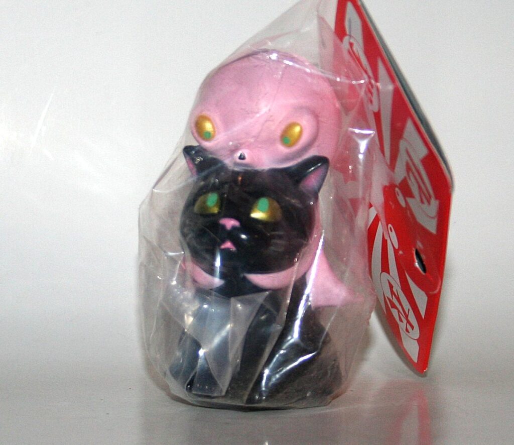 Sunguts Golden Eyed Black and Pink Nekomatas