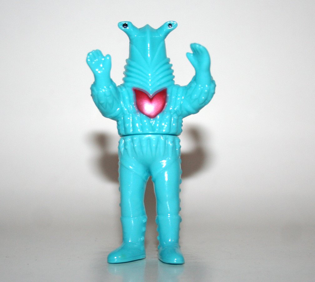Tsuburaya Communications Mini Blue Alien Pega