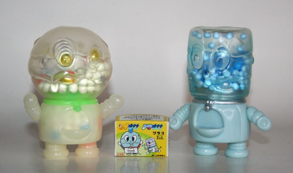 Yoiko Omocha Glow Reisuke and Blue Nomasuke