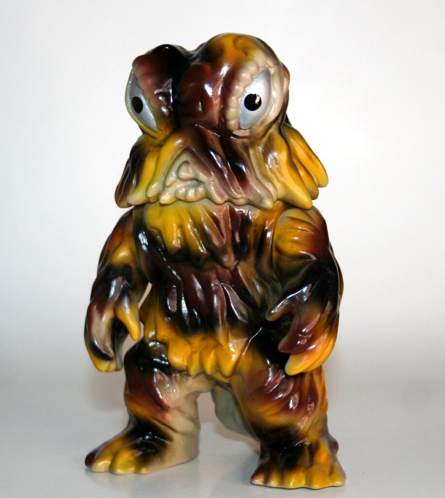 Charactics Lg Brown Camo Hedorah