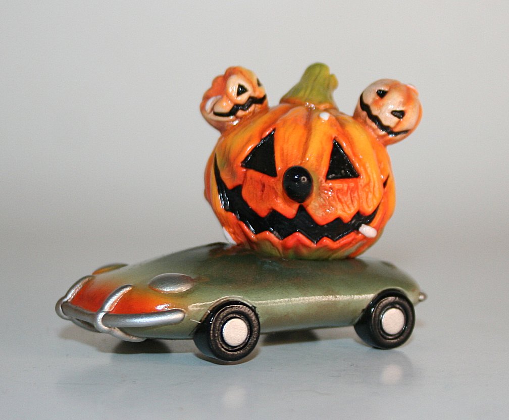 DieMouse Pumpkin Head Racer
