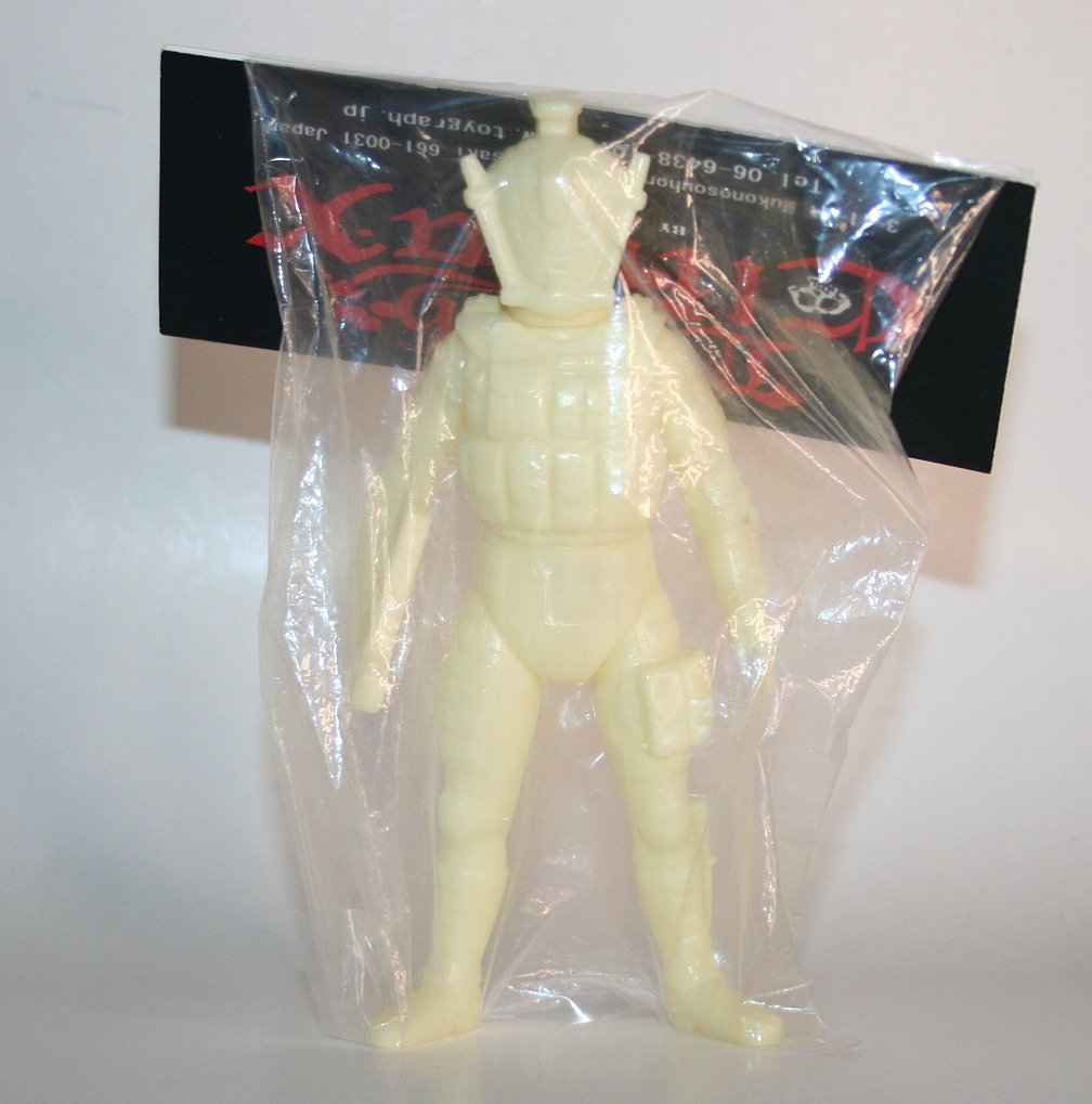 Toygraph Unpainted Glow Strange Journey