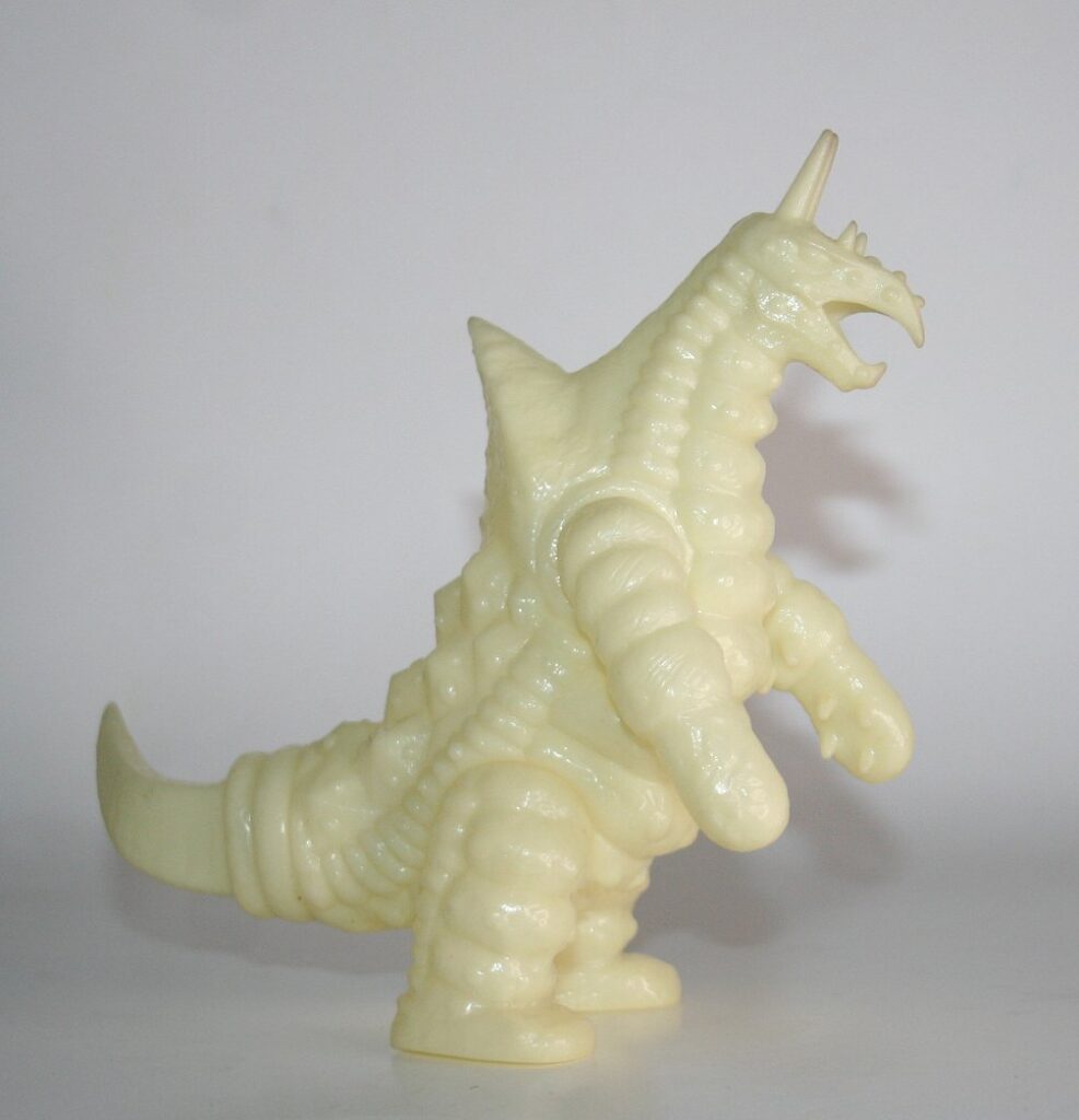 Bootleg Unpainted Glow in Dark Ultraman Vakishim