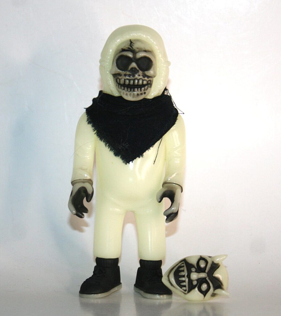 Ultraradicaltoyworks Sleepless Glow Reggie