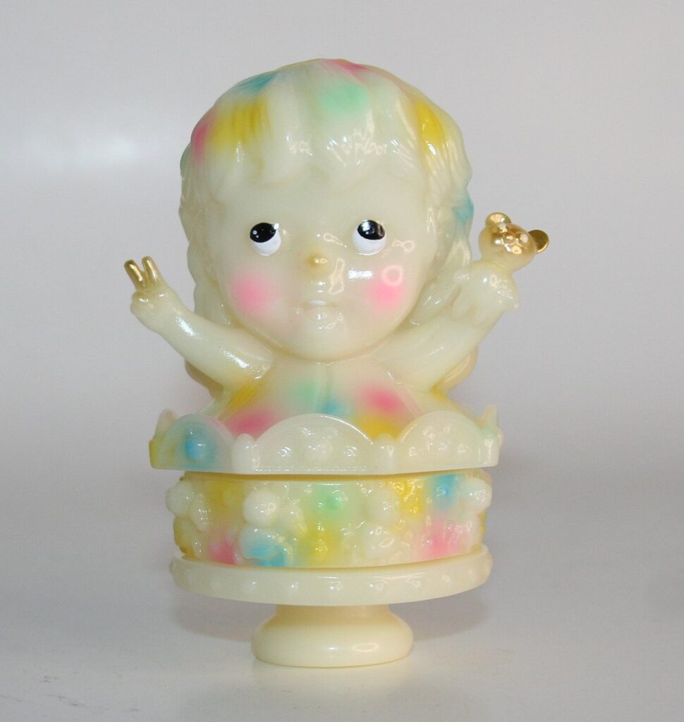 Kaize Toys x Kiyokawa Pastel Glow Merry Go Round