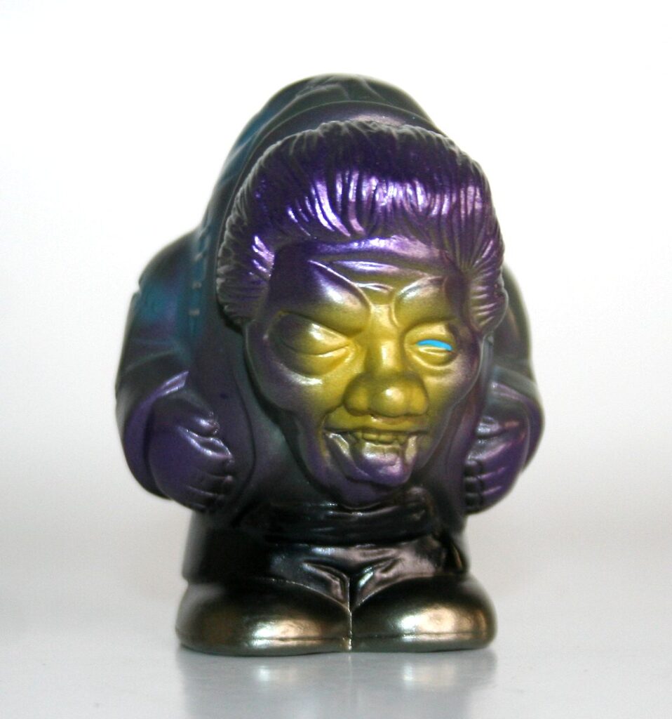 KtoKto Painted Grey Hunchback
