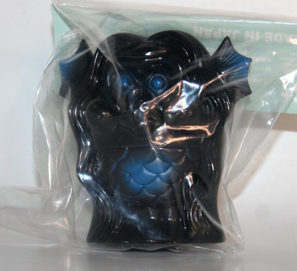 Headlock Studio Black n Blue Amabie
