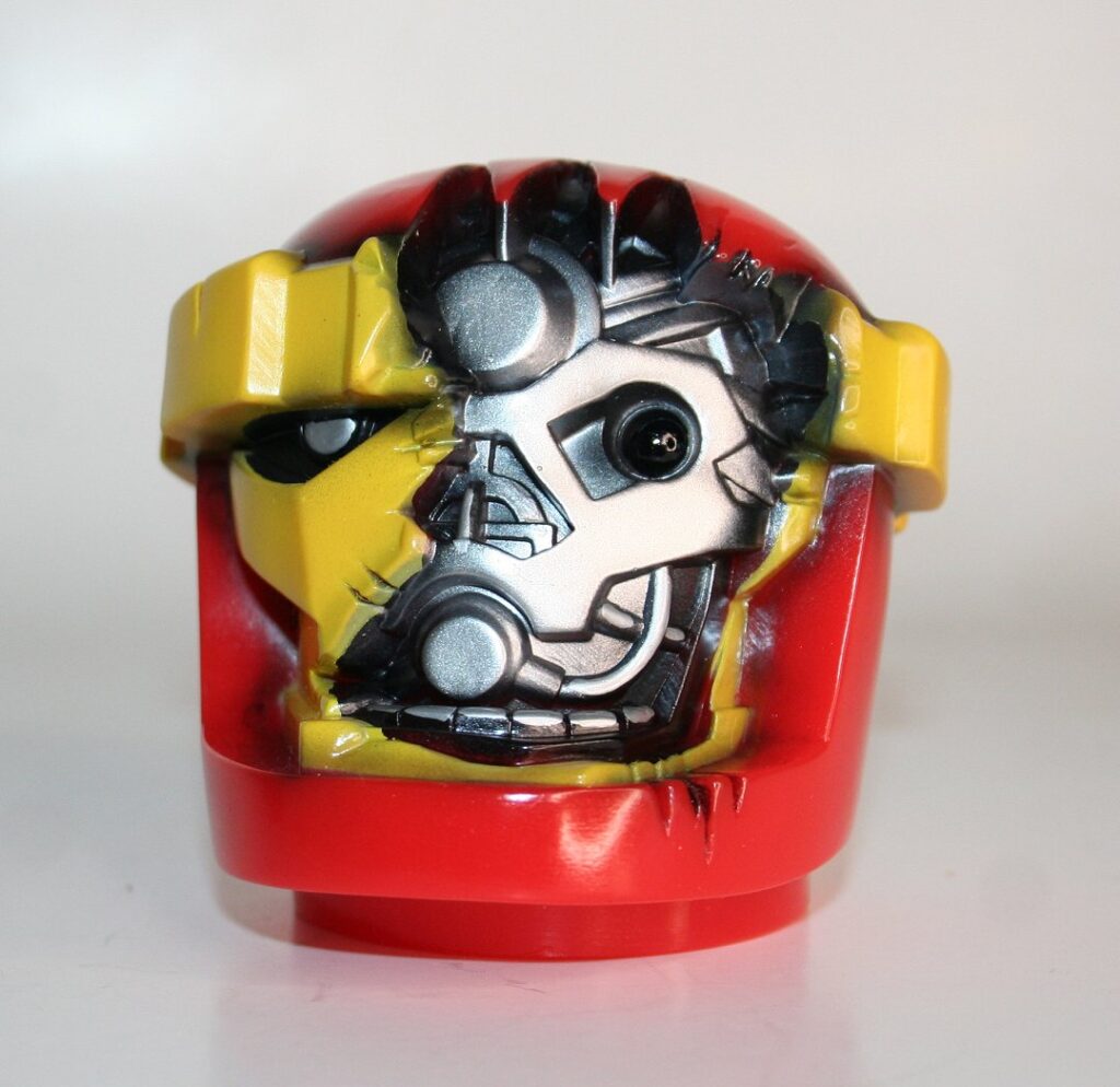 Scum Pit Red Battle Damage Hunter X HX002 Head
