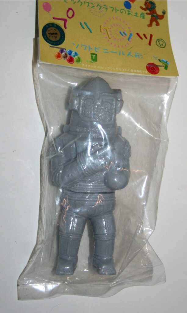 Big One Craft Unpainted Silver Lame U-Tom