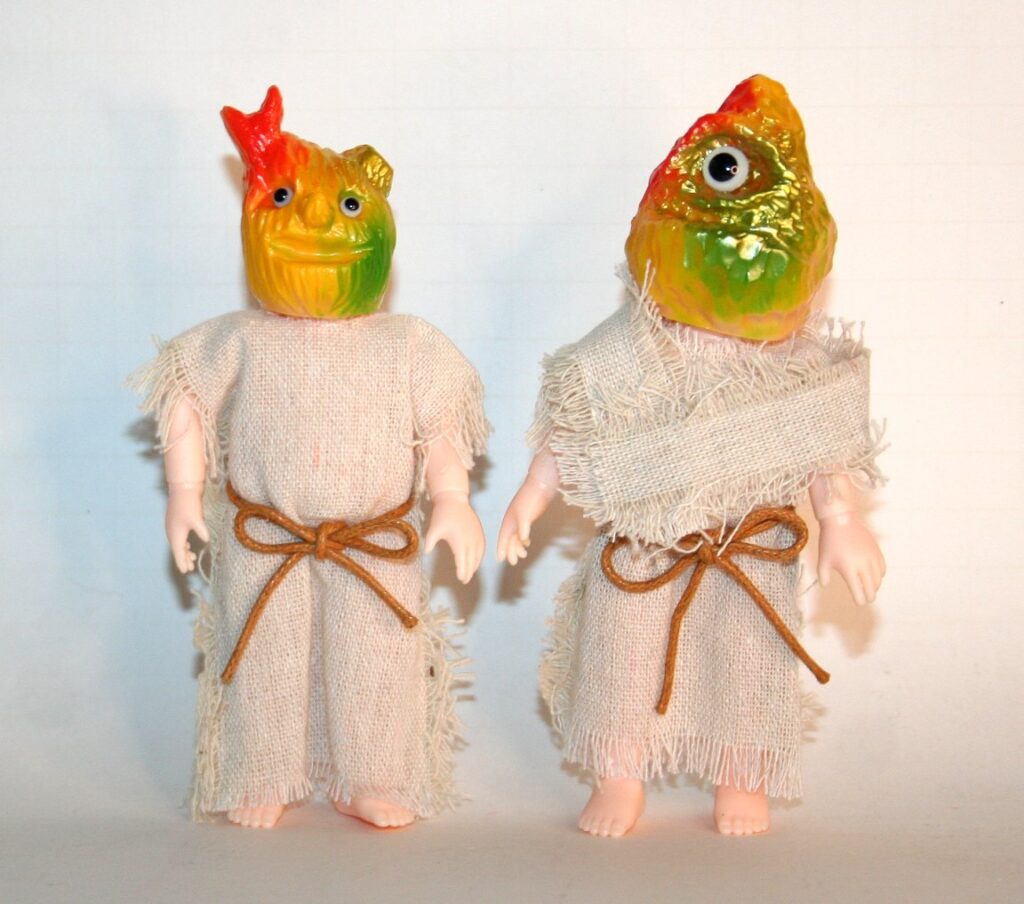 Hifumi Toy Yellow Udora Island People