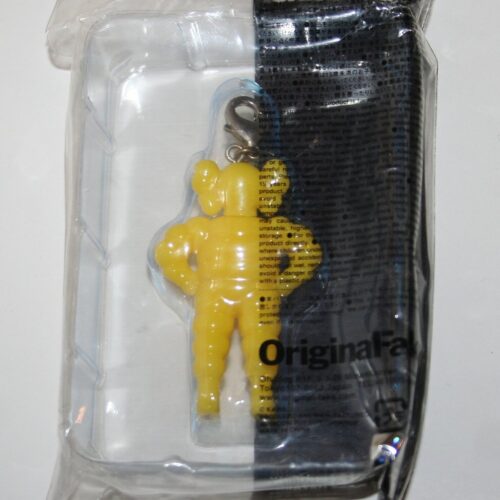 KAWS CHUM KEYHOLDER Clear | eBay