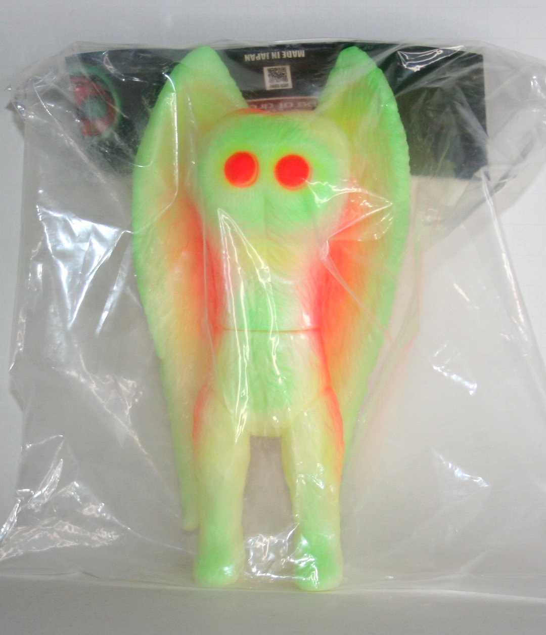 maumaumau様 Marmit Glow in Dark Mothman