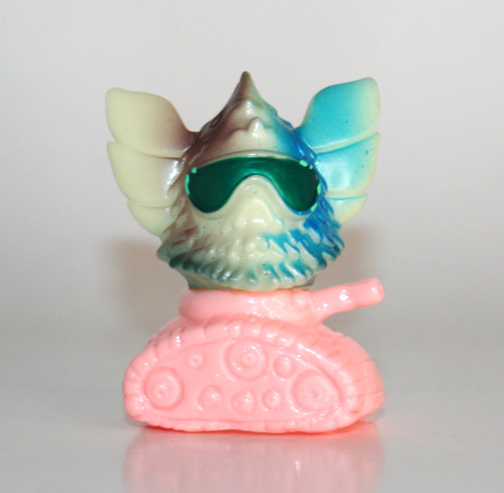 Gravy Toys Glowing Graffiti Lonny Tank