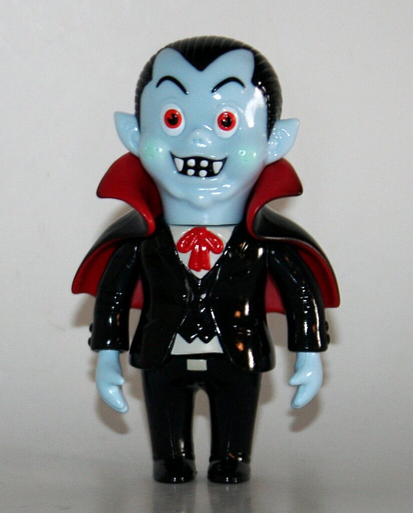 Headlock Studio Mini Dracula Vampire Sofubi Figure | Vicious Fun