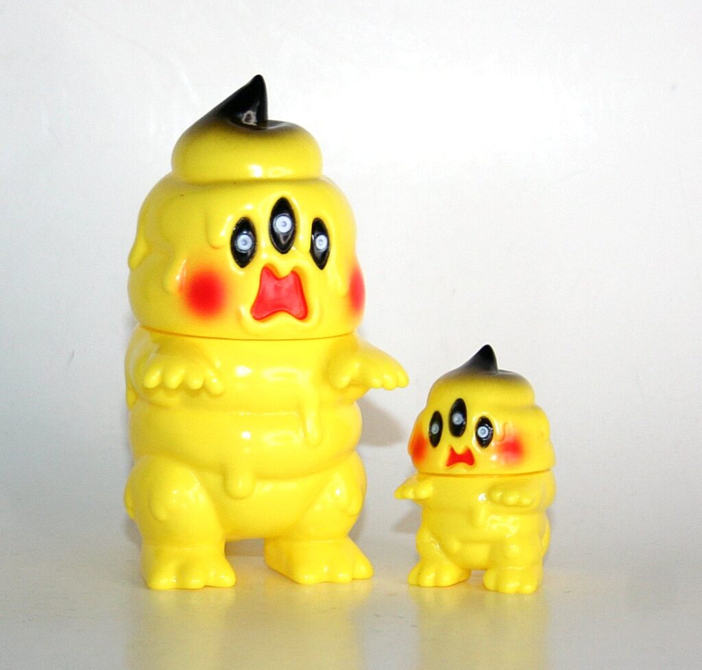 Art Junkie Egg Yolk Shitton and Mini