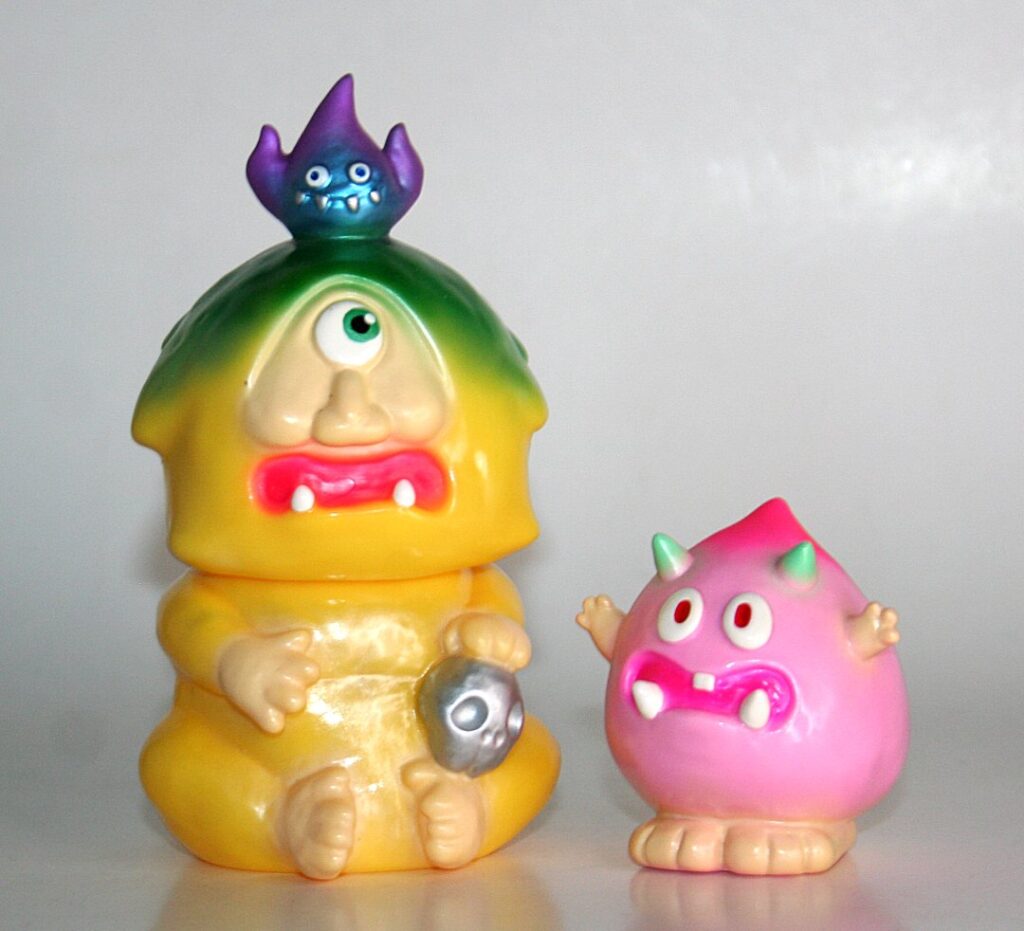 Rai Sofubi x Luumi Toy Yellow Yamadoji and Momooni