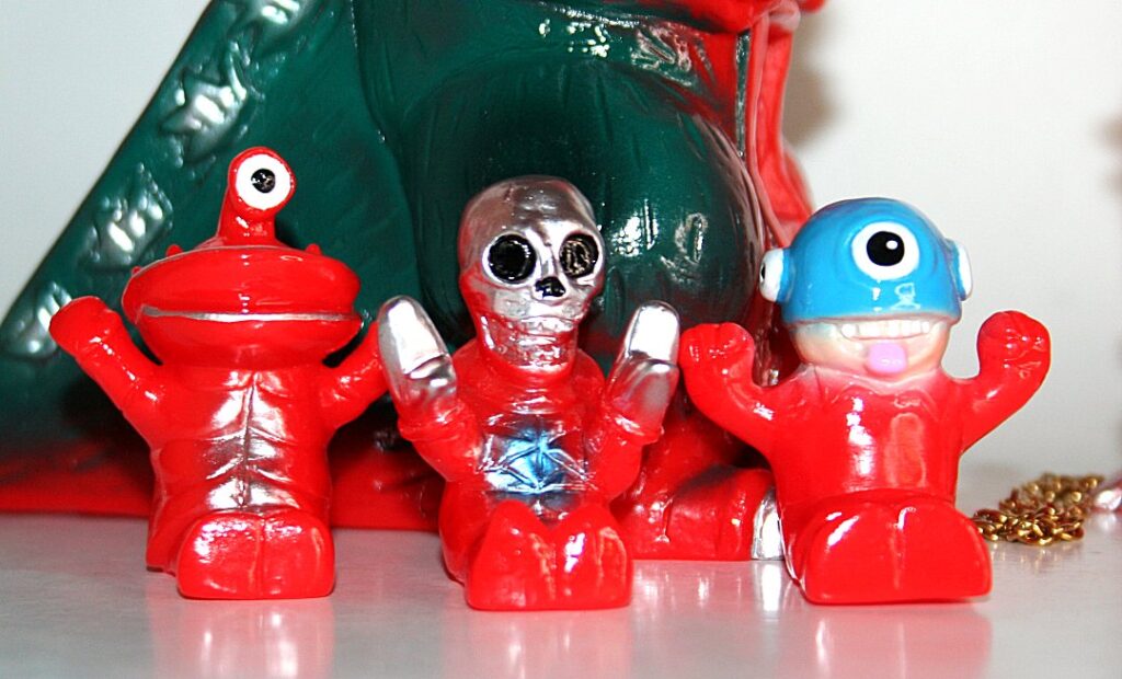 Yokai Yu Green on Red Kaiju Entertainment Slide — Vicious Fun