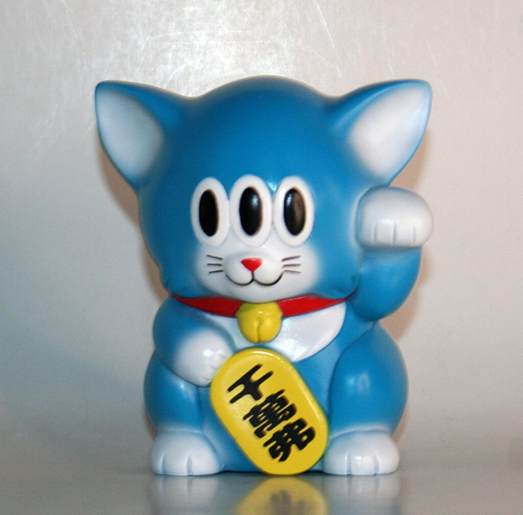 Art Junkie Blue Fortune Calm Cat Kumara