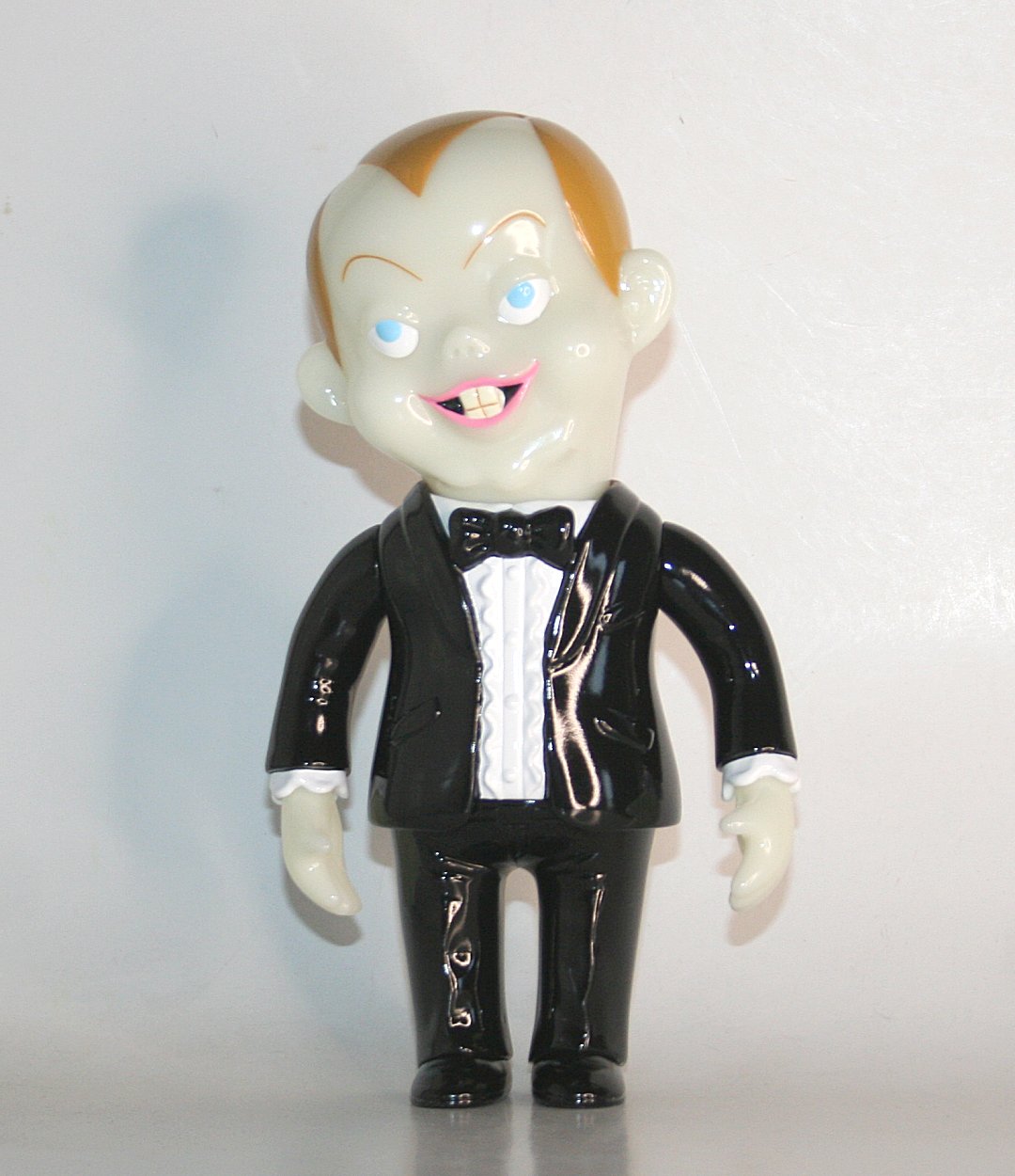 Headlock-Glow-Variant-Deep-Red