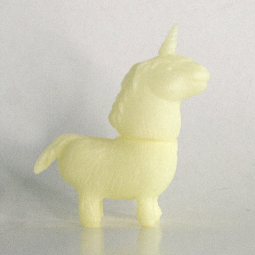 Rampage Toys Glowing Shaggy Unicorn