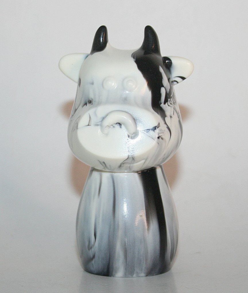 Maruhachi Gangu Black x White Marbled Ox