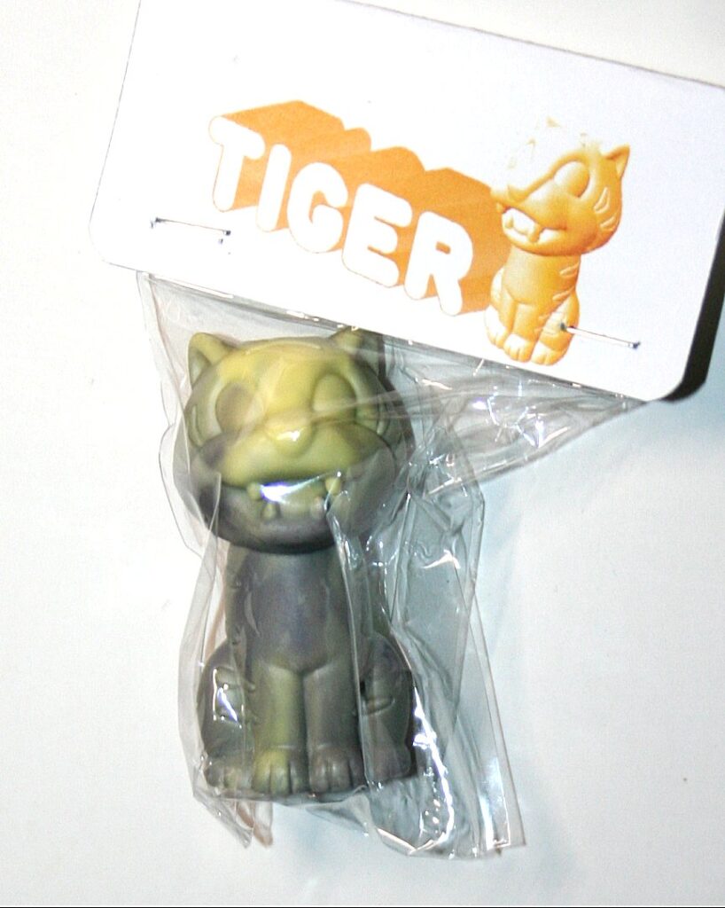 Maruhachi Gangu x Mame Marbled Resin Mini Tiger