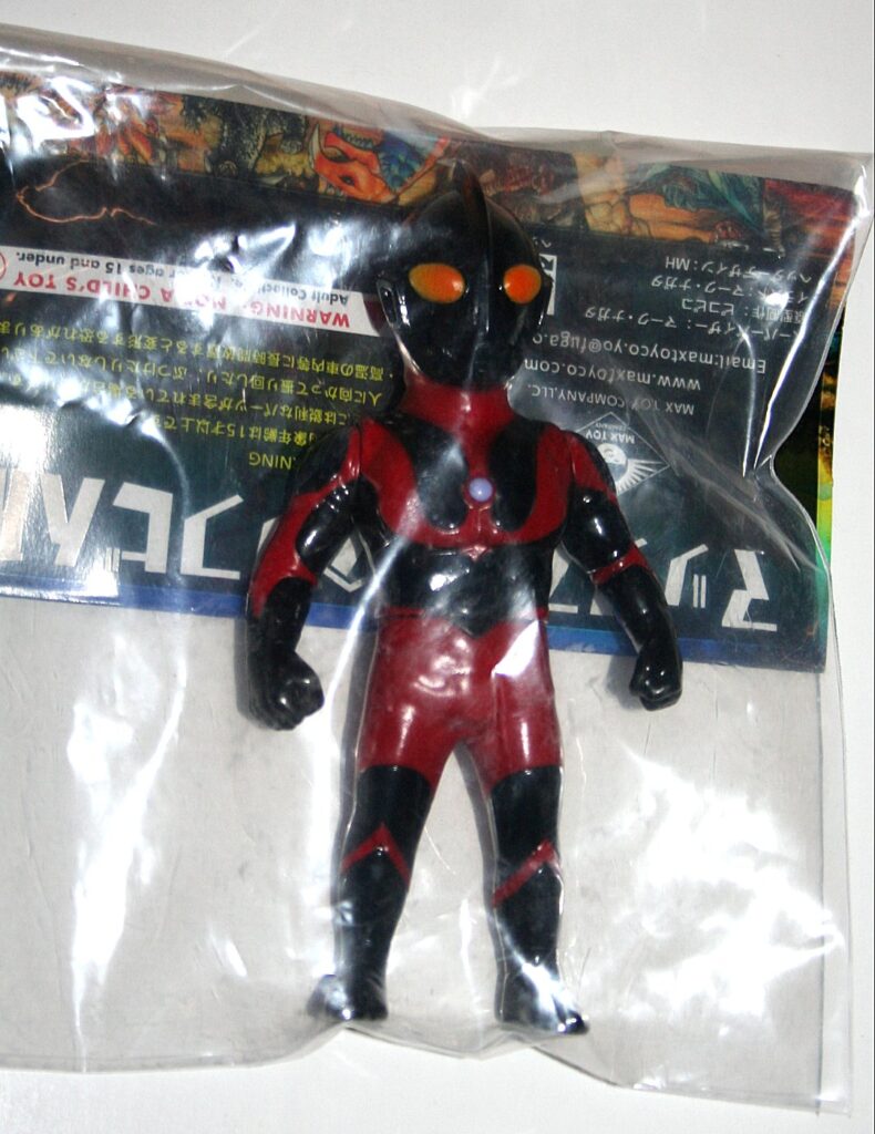 Max Toy Co X Tsuburaya Reverse Dark Ultraman