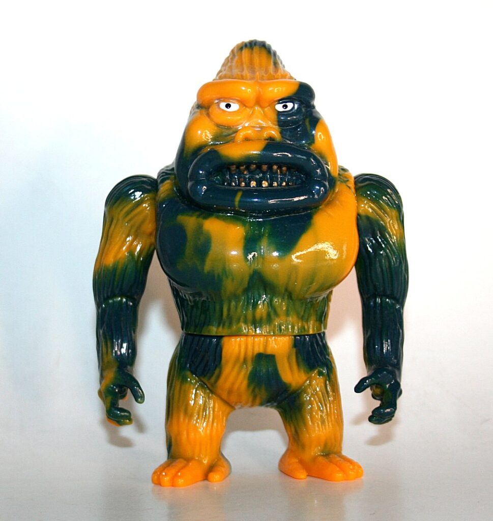 Ummikko Blue and Orange Marbled Koningu V4 Sofubi Figure | Vicious Fun